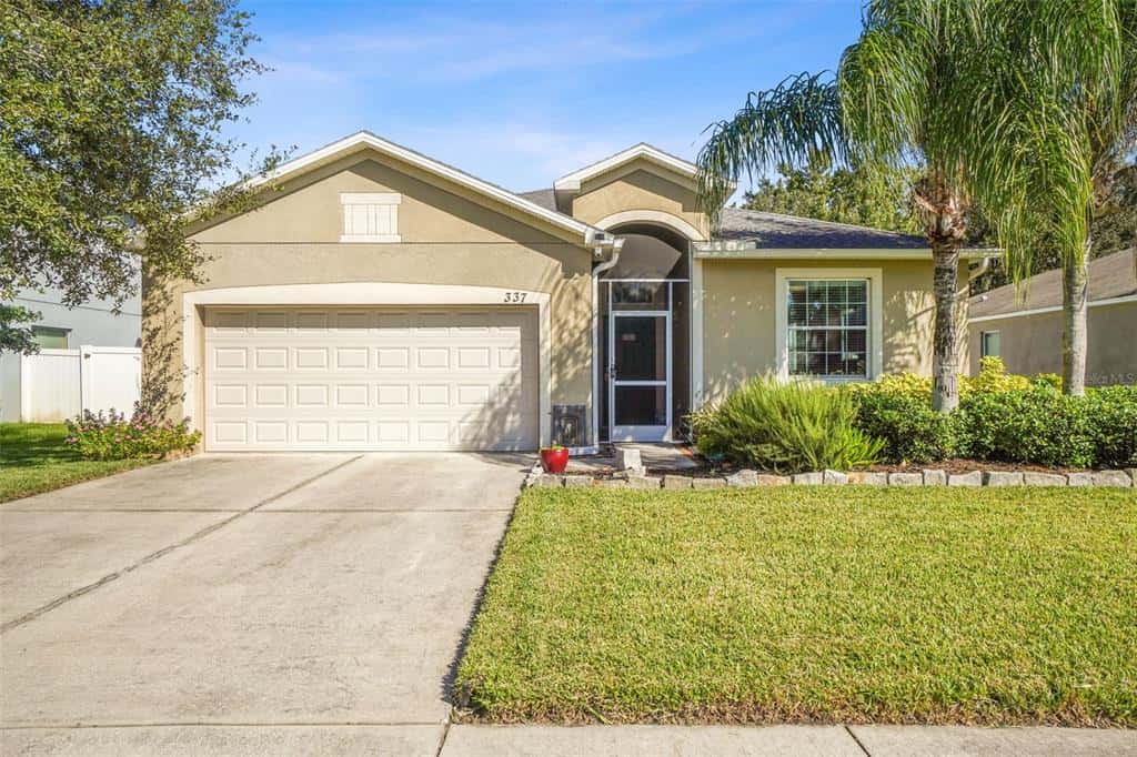 Single Family Residence in SANFORD