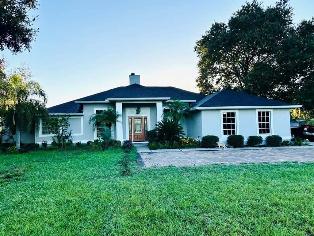 Single Family Residence in LONGWOOD
