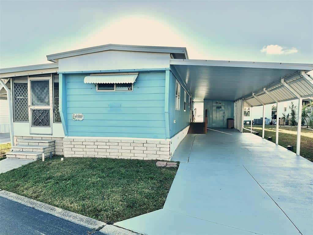 Mobile Home in PINELLAS PARK