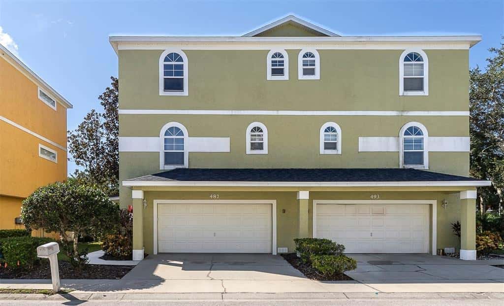 Townhouse in TARPON SPRINGS