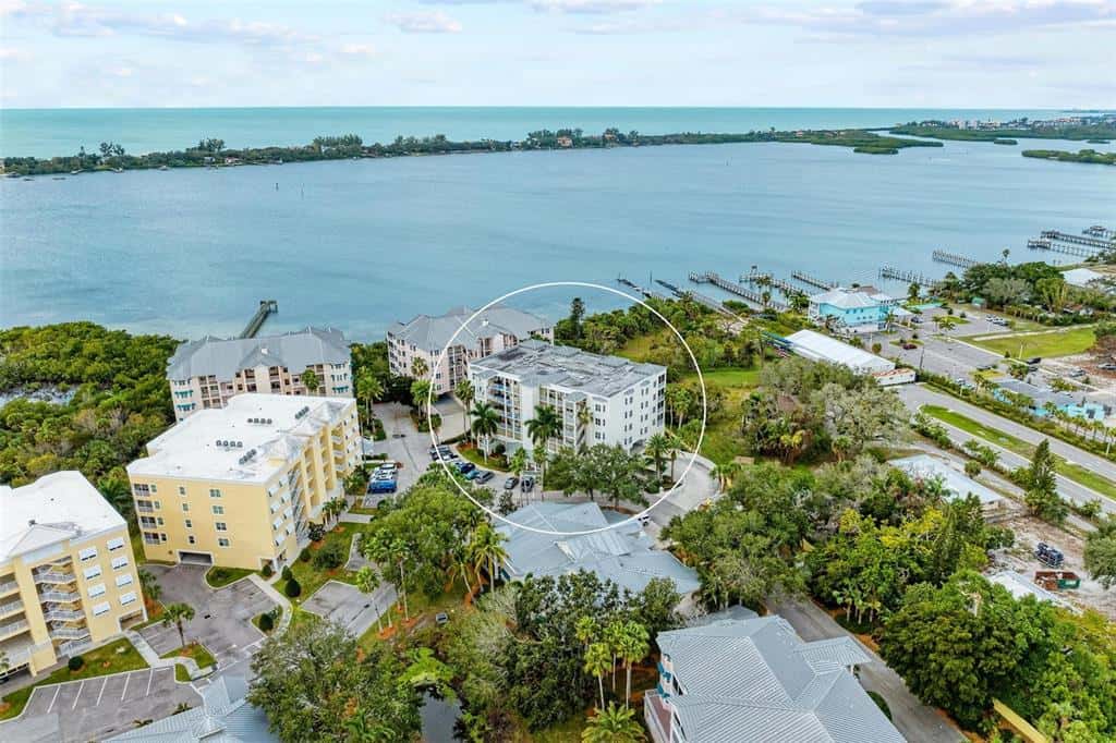 Condominium in OSPREY