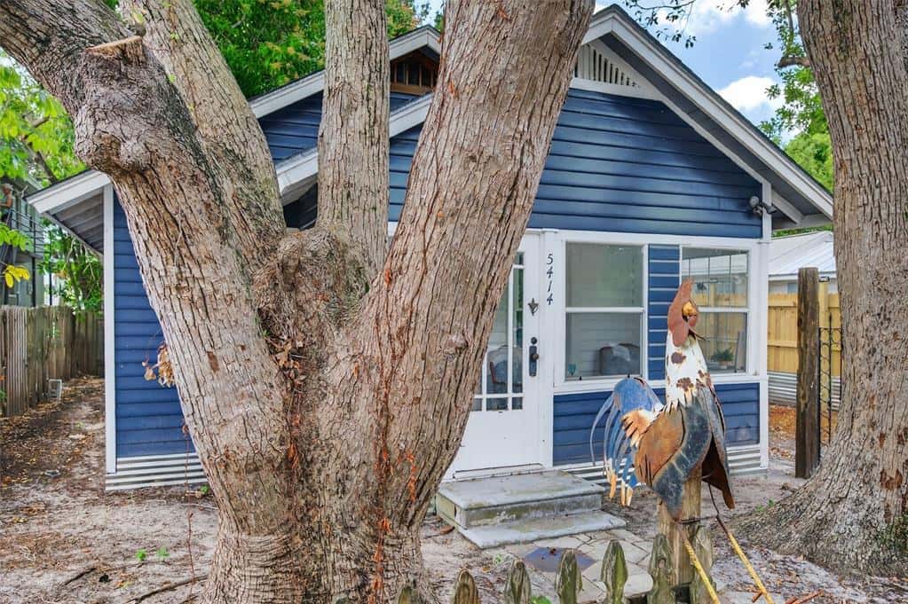 Single Family Residence in GULFPORT