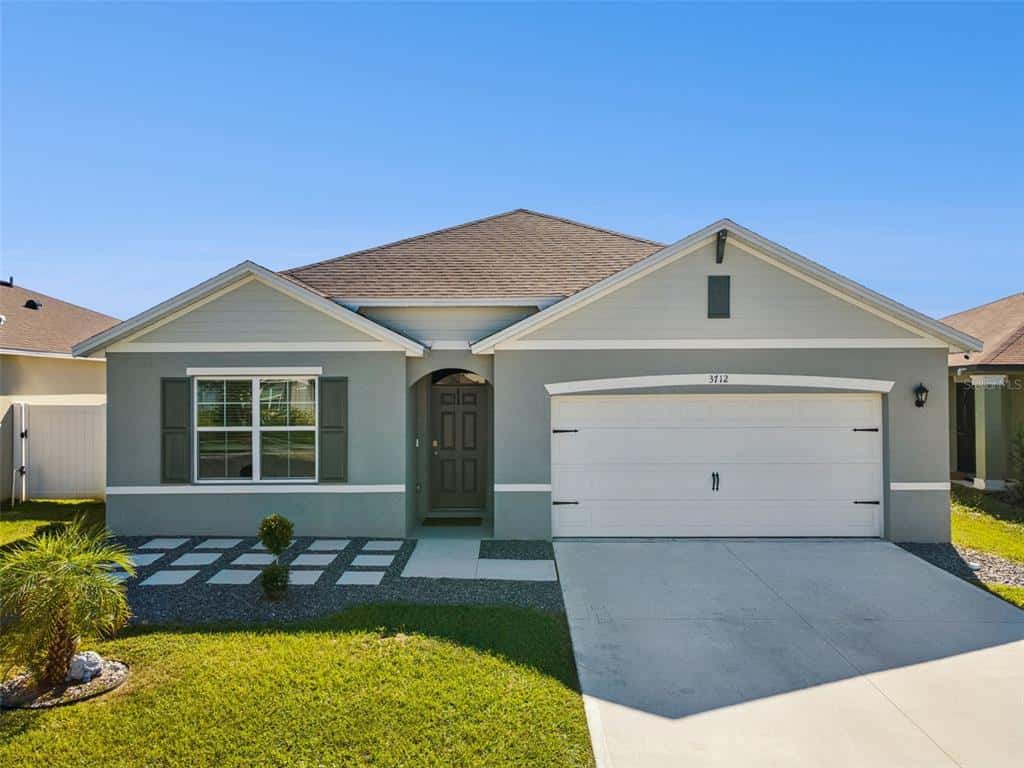 Single Family Residence in BARTOW