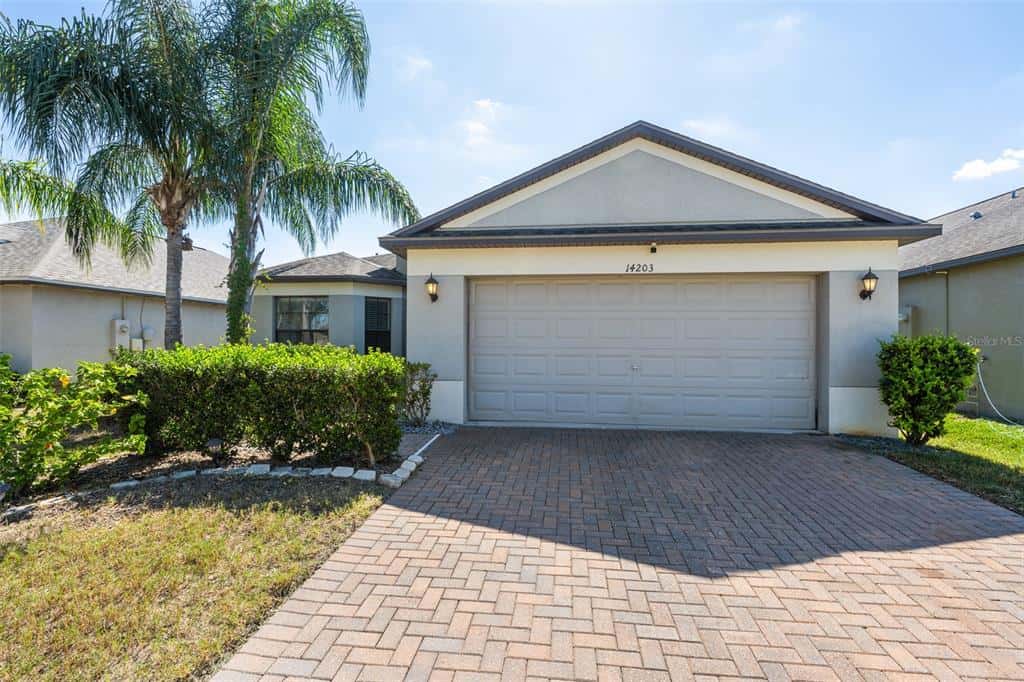 Single Family Residence in RUSKIN