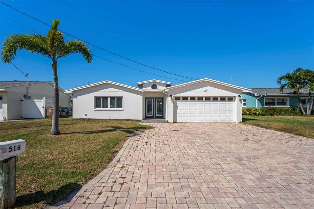 Single Family Residence in MADEIRA BEACH