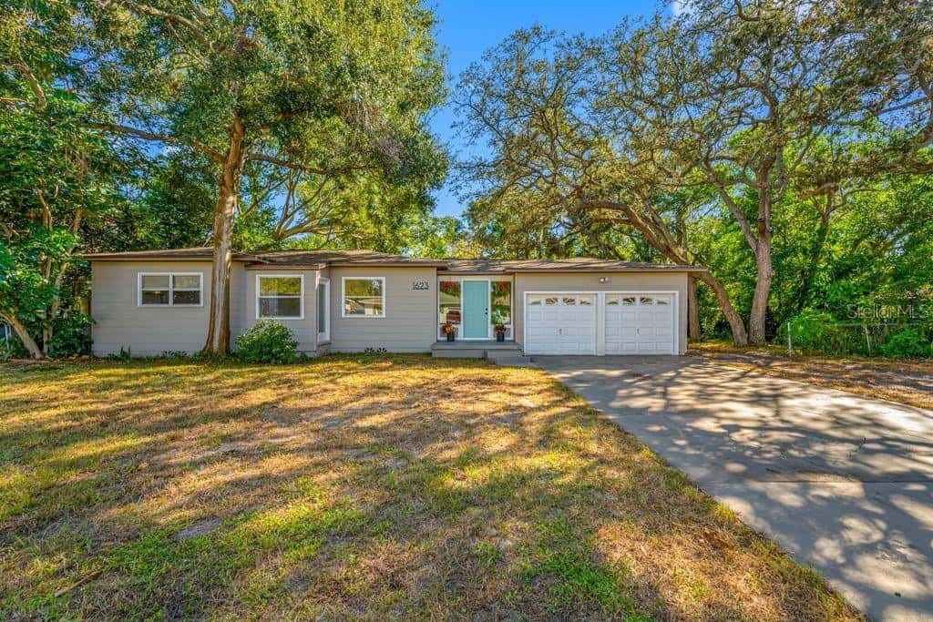Single Family Residence in CLEARWATER