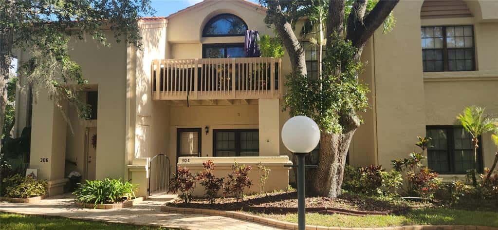 Condominium in SAFETY HARBOR