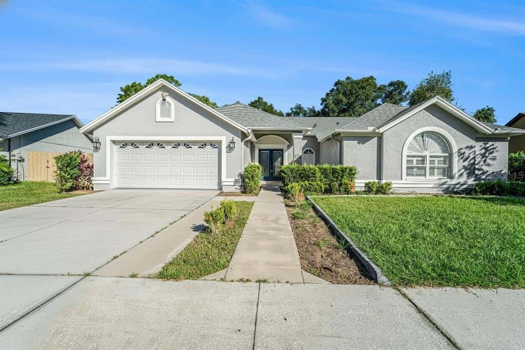 Single Family Residence in BRANDON