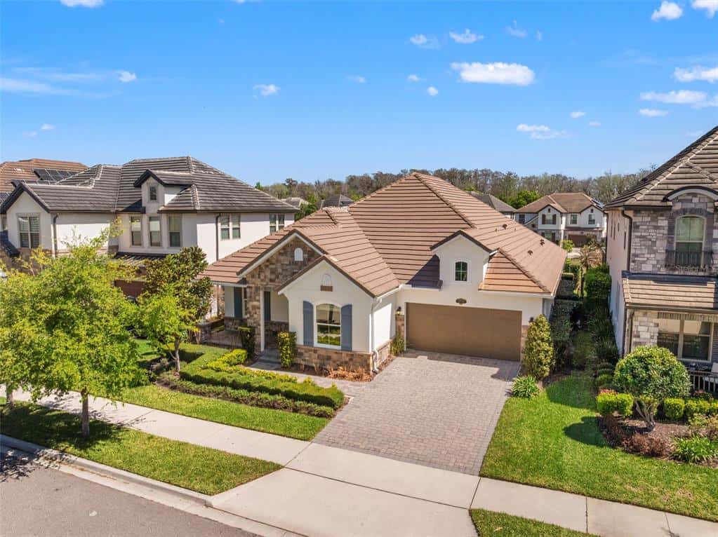 Single Family Residence in ORLANDO