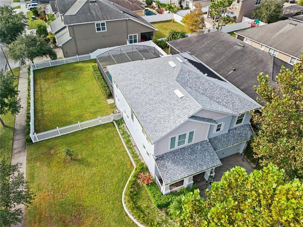 Single Family Residence in ORLANDO