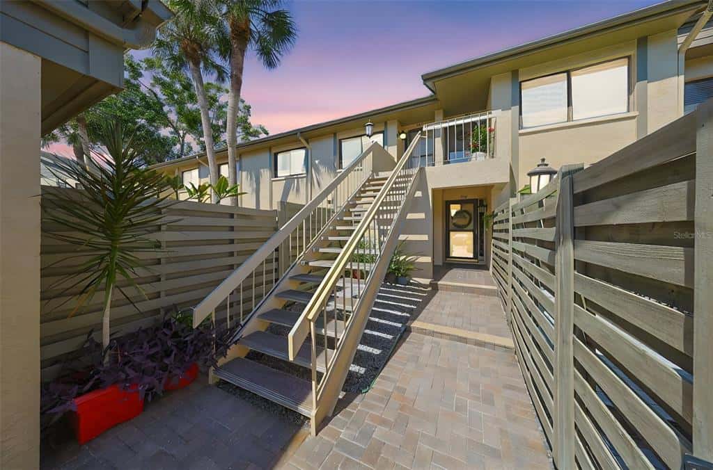 Condominium in CLEARWATER