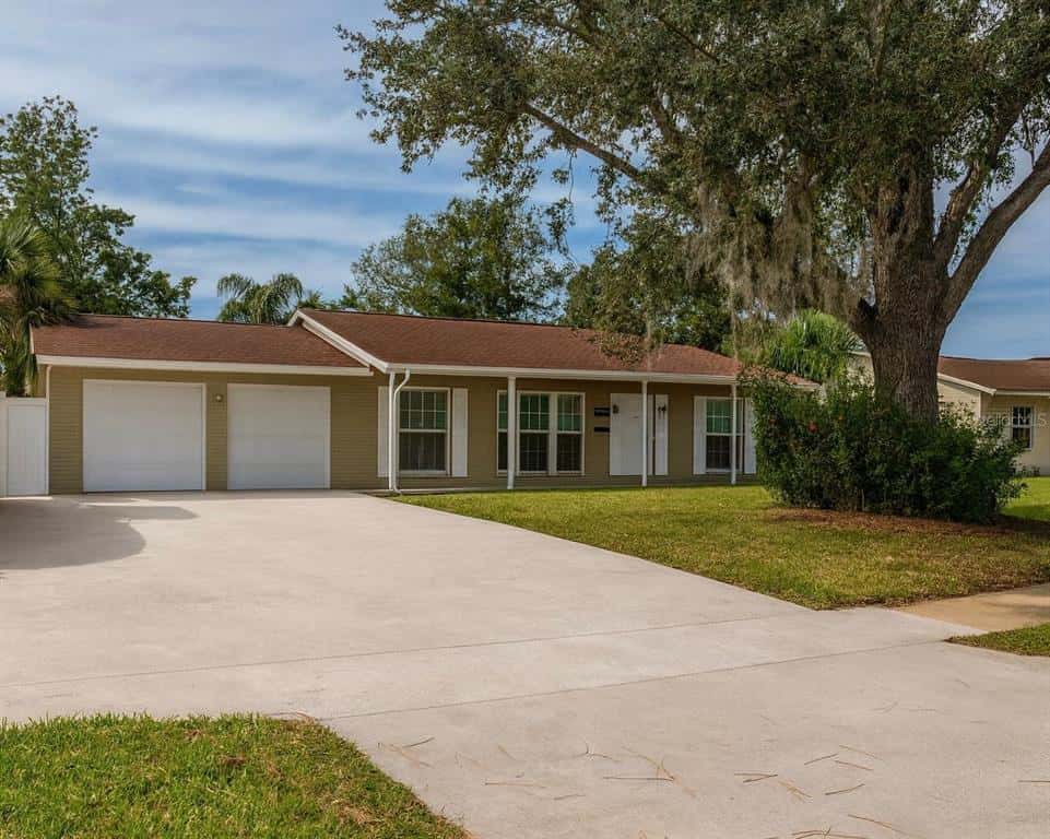 Single Family Residence in TAMPA