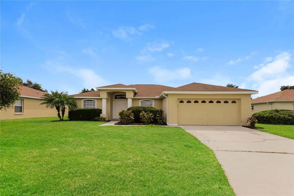 Single Family Residence in MULBERRY