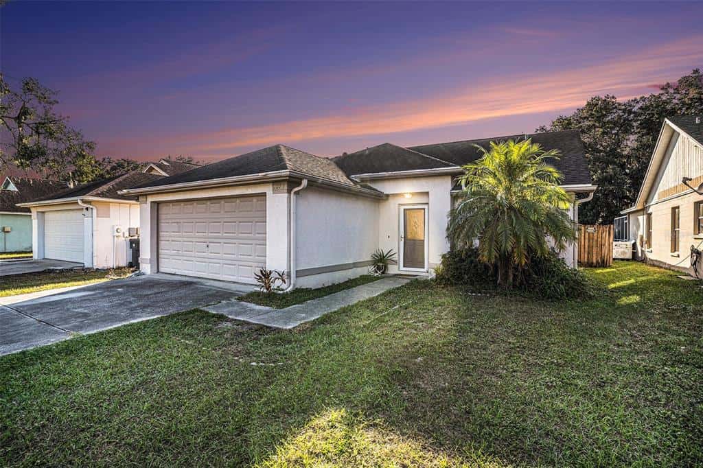 Single Family Residence in BRANDON