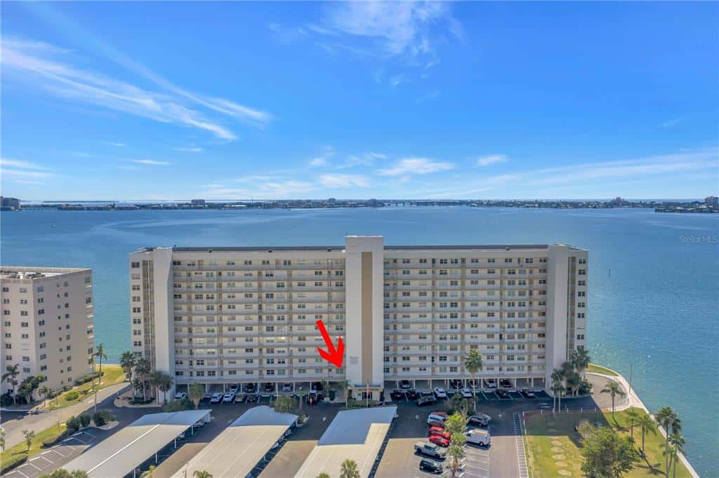 Condominium in GULFPORT