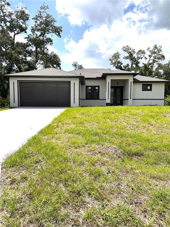 Single Family Residence in NORTH PORT