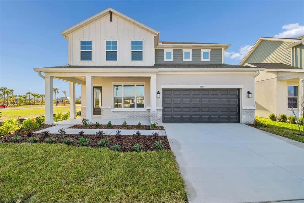 Single Family Residence in APOLLO BEACH
