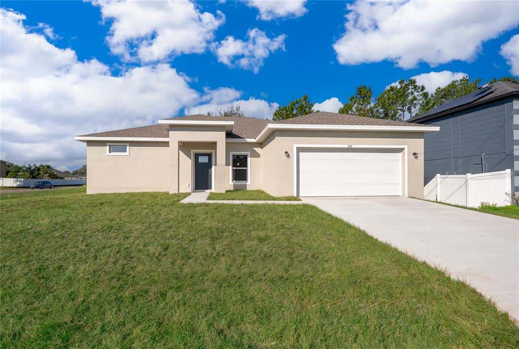 Single Family Residence in KISSIMMEE