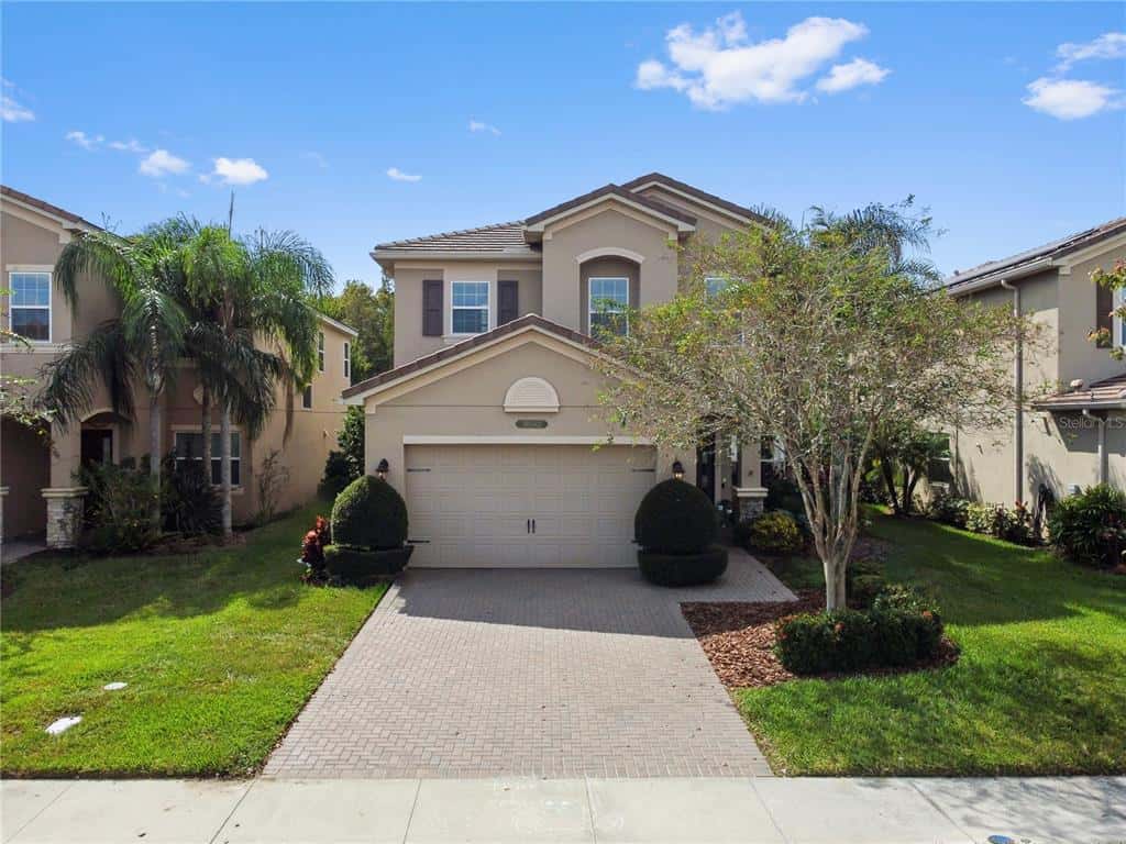 Single Family Residence in WESLEY CHAPEL