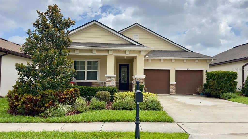 Single Family Residence in DAVENPORT