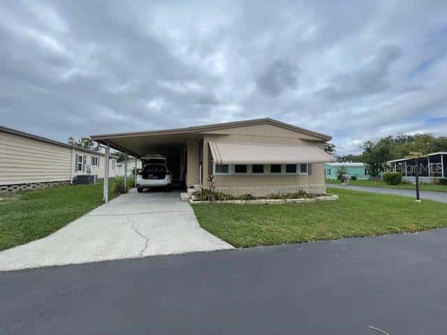 Mobile Home in SAFETY HARBOR