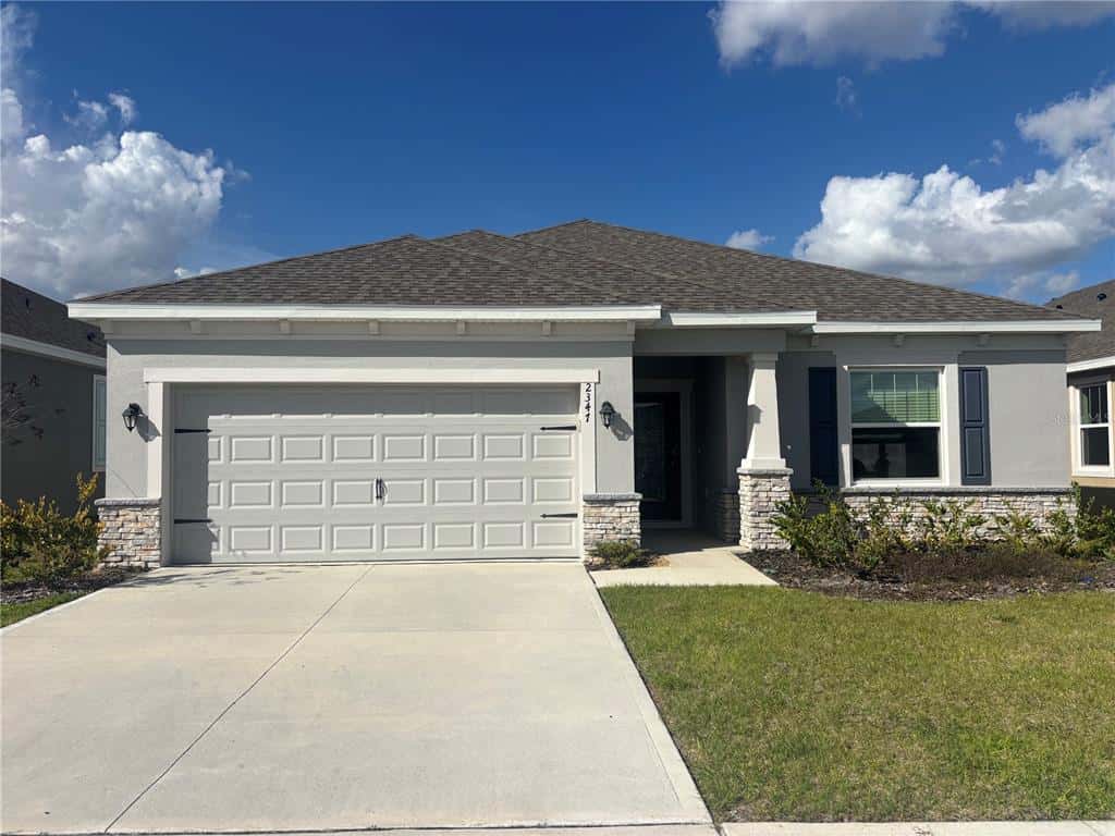 Single Family Residence in LAKE ALFRED