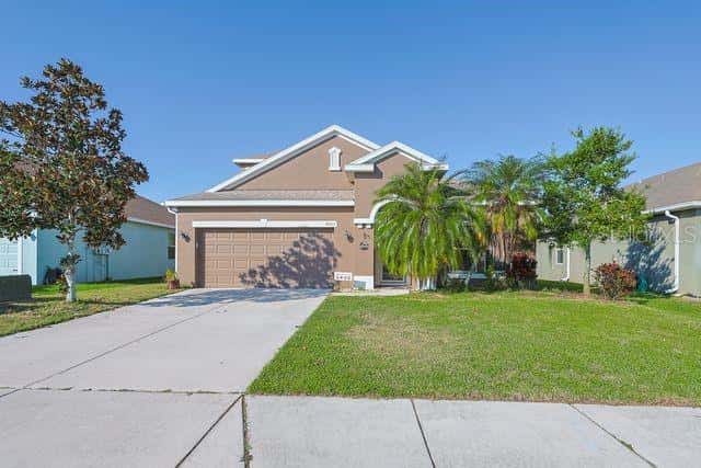 Single Family Residence in PARRISH