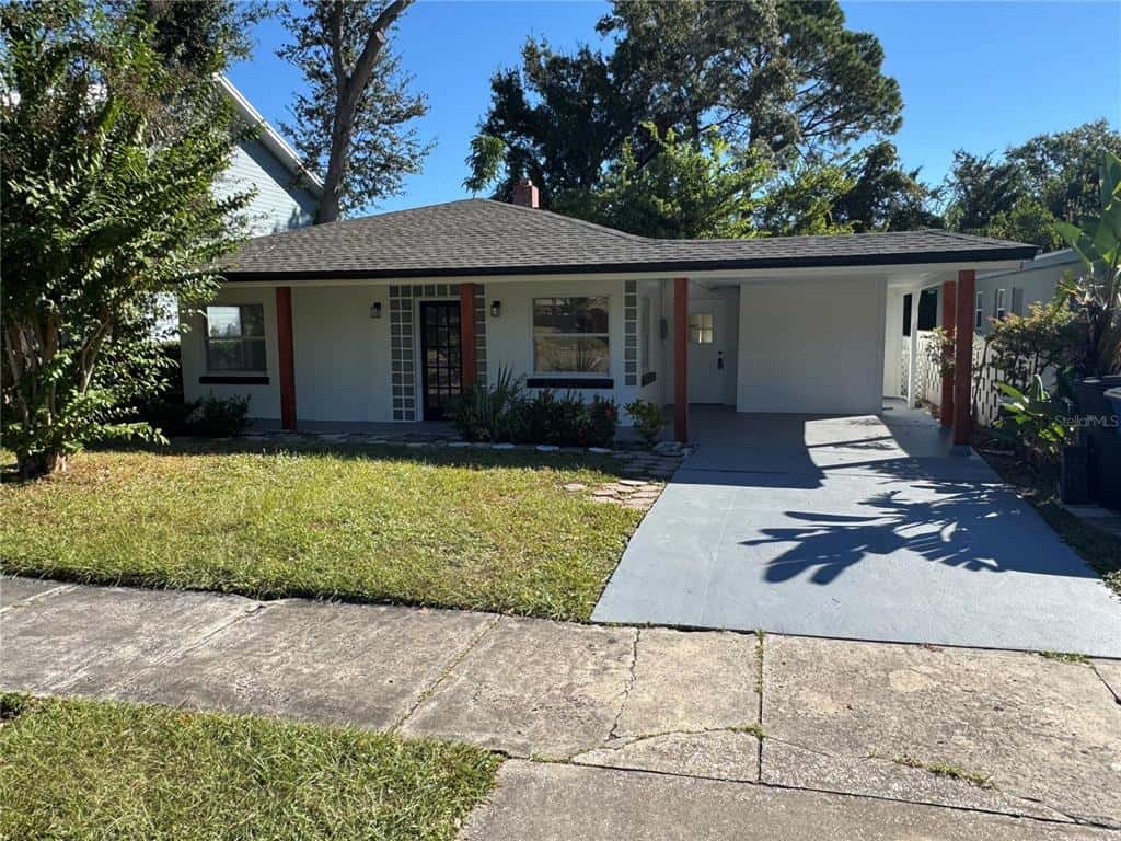 Single Family Residence in CLEARWATER