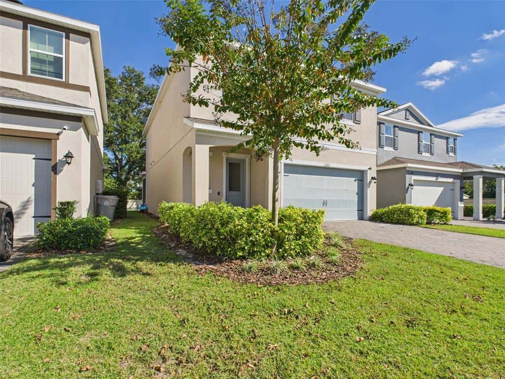 Single Family Residence in APOPKA