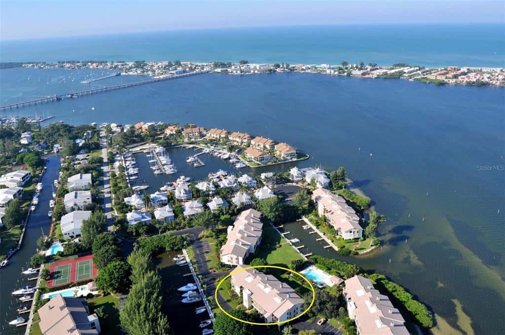 Condominium in CORTEZ