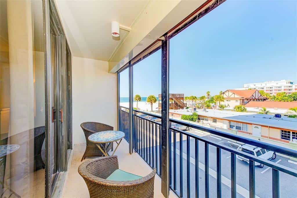 Condominium in ST PETE BEACH