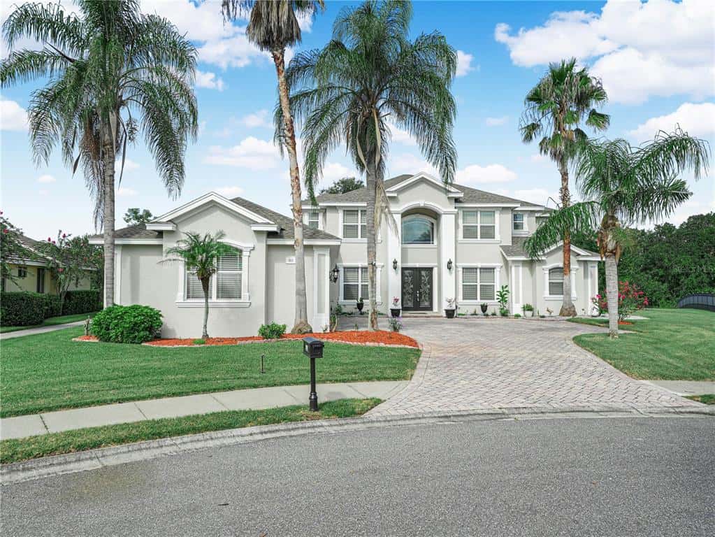 Single Family Residence in LAKELAND