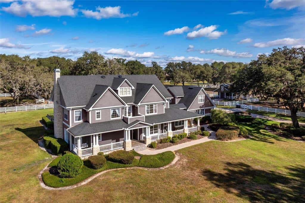 Single Family Residence in APOPKA