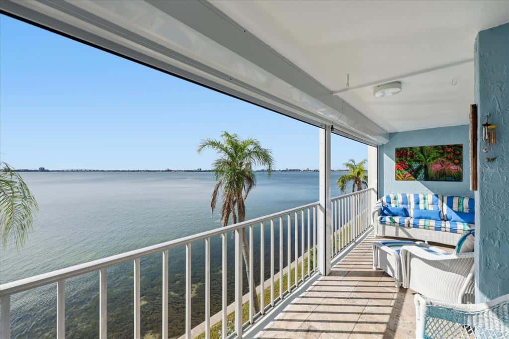 Condominium in GULFPORT