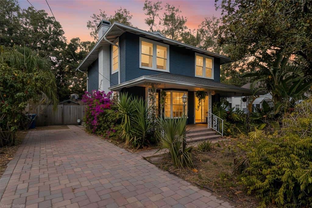 Single Family Residence in TAMPA