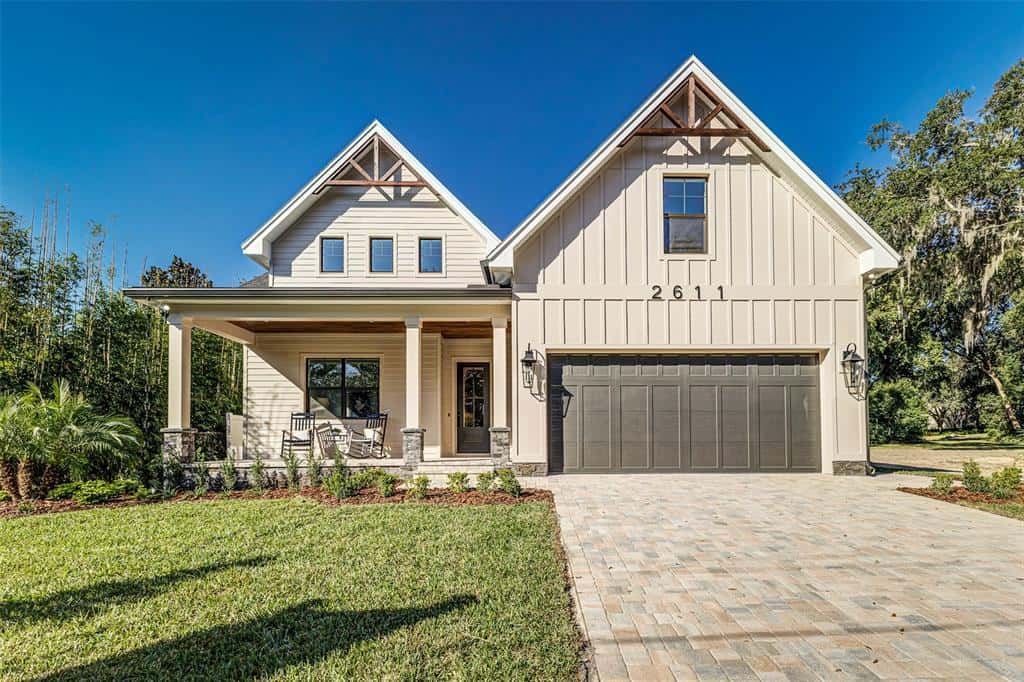 Single Family Residence in LAKELAND