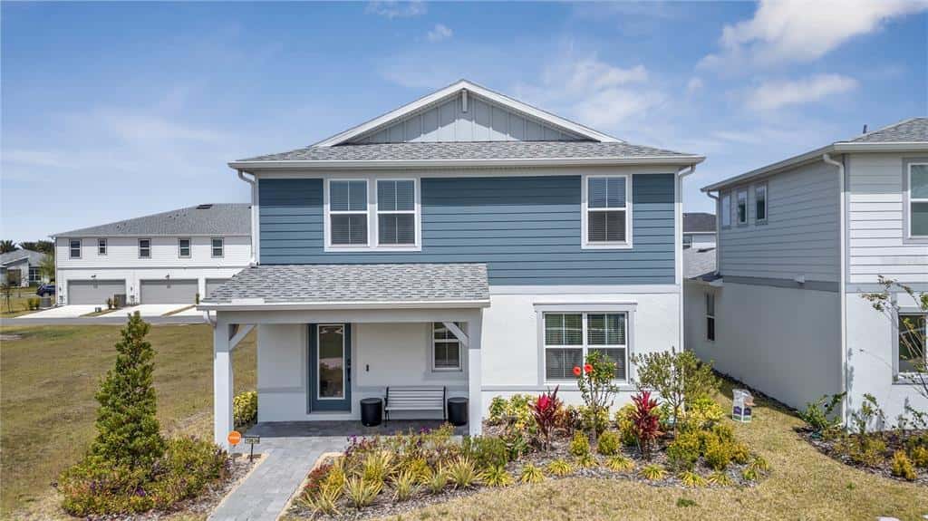 Single Family Residence in ORLANDO