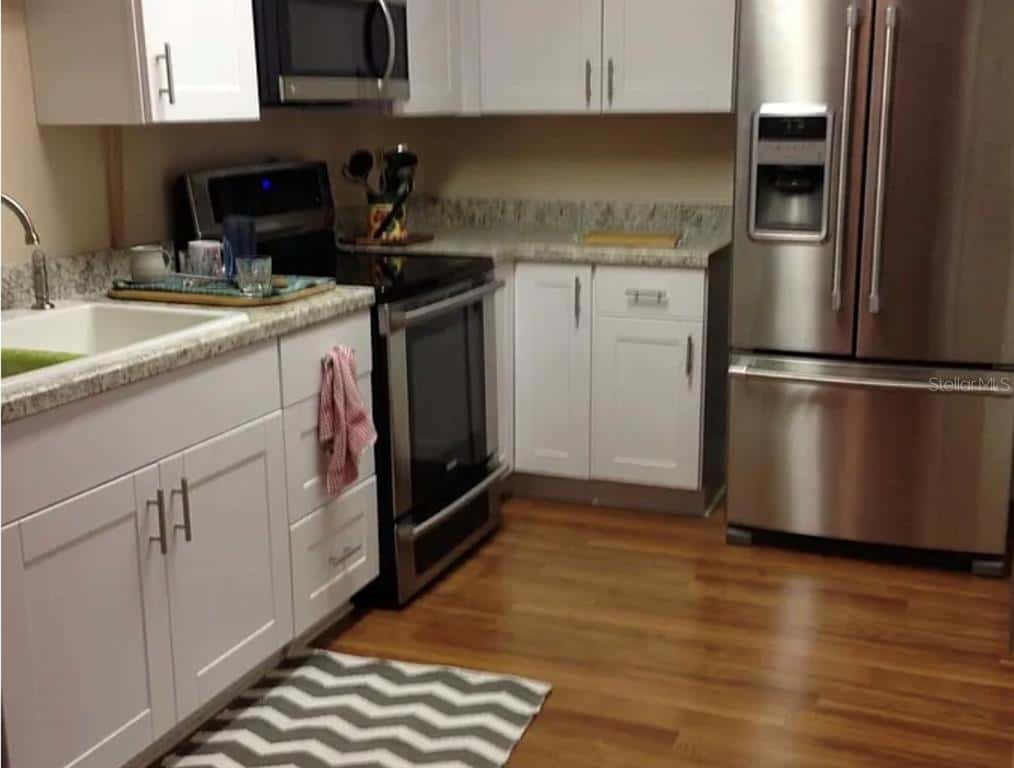 Condominium in BELLEAIR BLUFFS