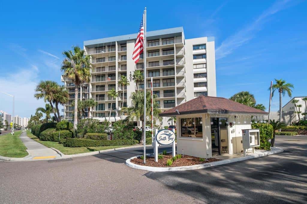 Condominium in CLEARWATER BEACH