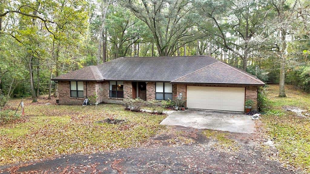 Single Family Residence in JACKSONVILLE