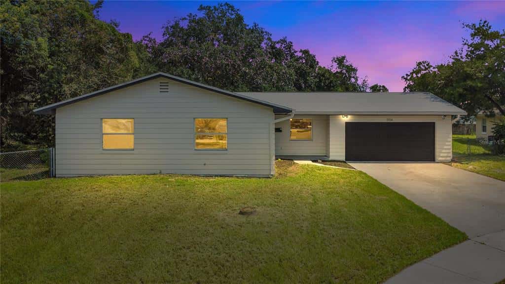 Single Family Residence in WINTER PARK