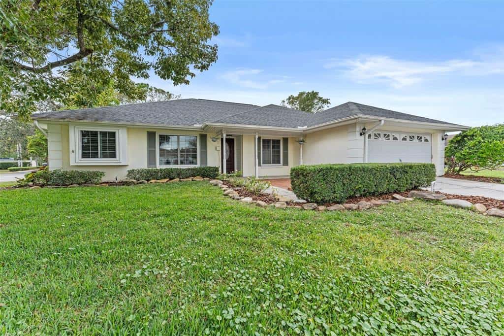 Single Family Residence in TAMPA