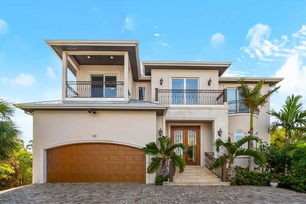 Single Family Residence in HOLMES BEACH