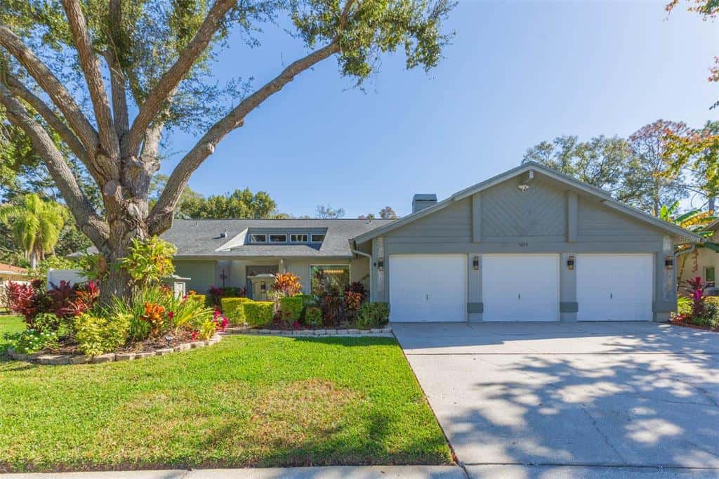 Single Family Residence in TAMPA