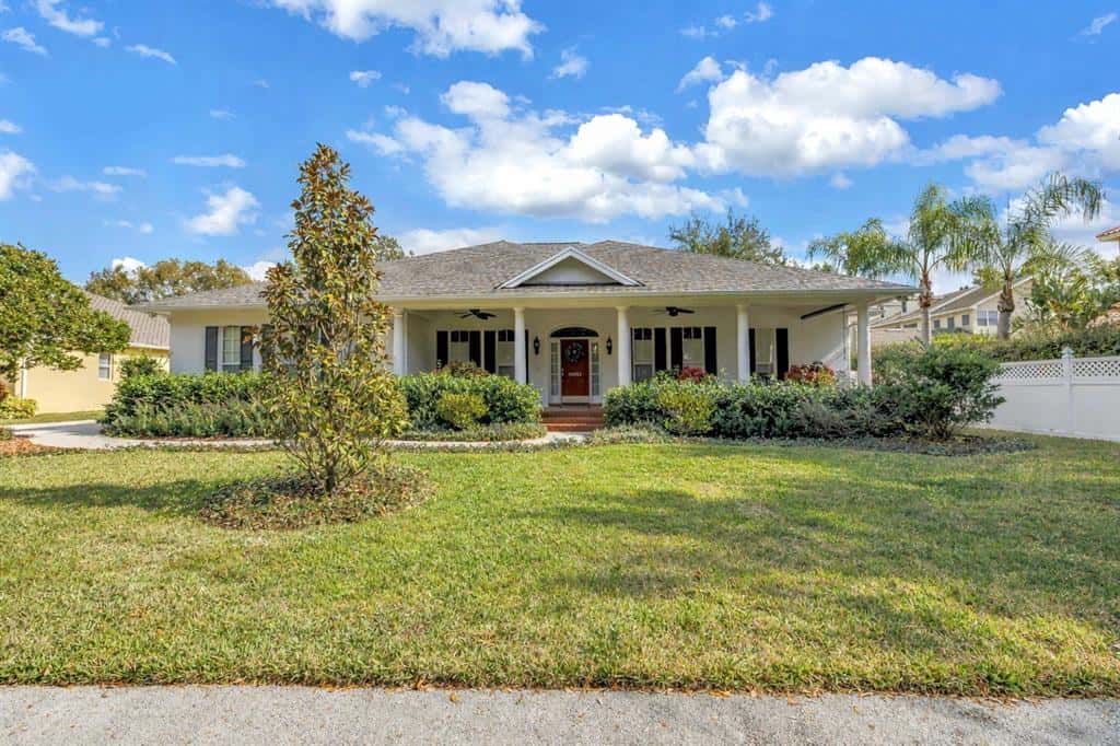 Single Family Residence in TAMPA