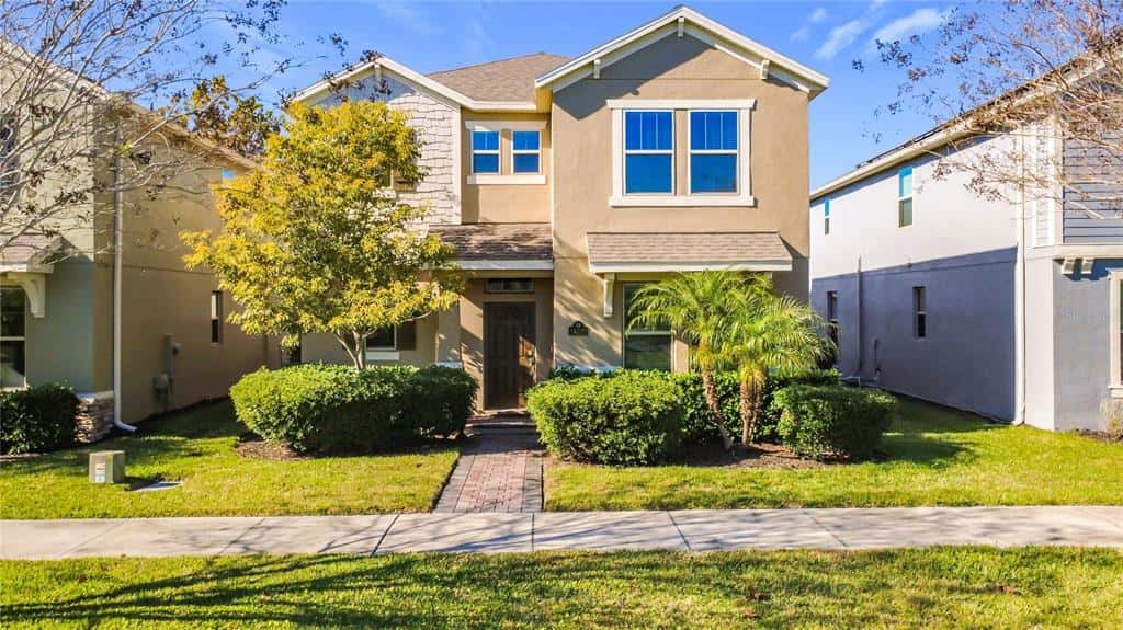 Single Family Residence in WINTER GARDEN