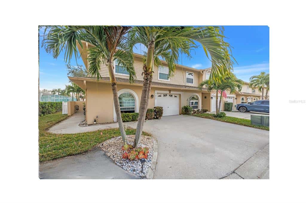 Townhouse in SEMINOLE