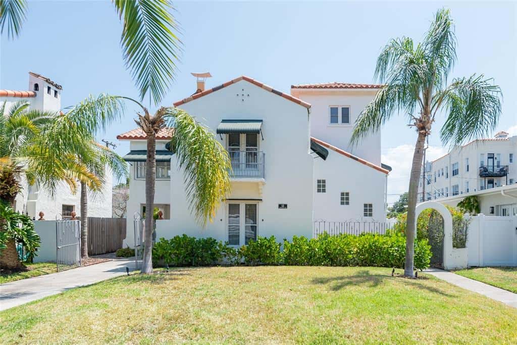 Single Family Residence in TAMPA