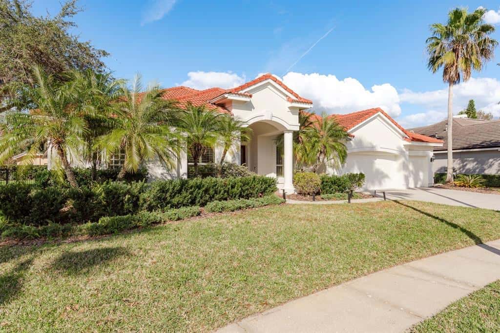 Single Family Residence in TAMPA