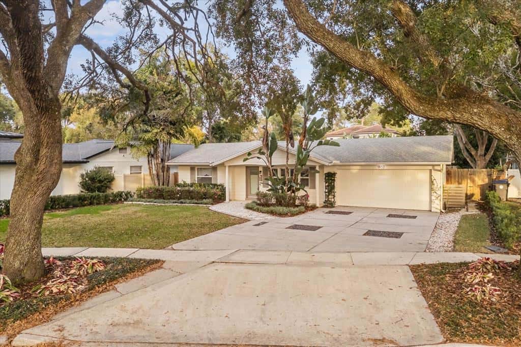 Single Family Residence in WINTER PARK